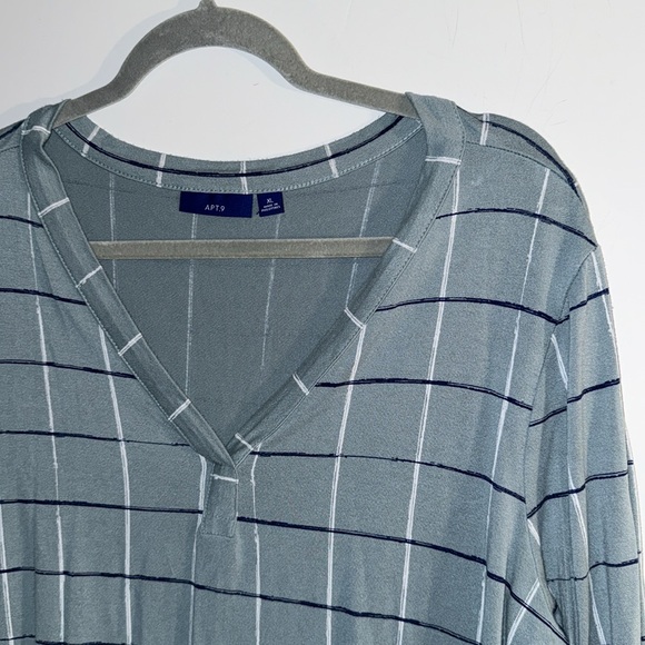 Apt. 9 Blue & White Striped V Neck Top Blouse - Picture 2 of 3